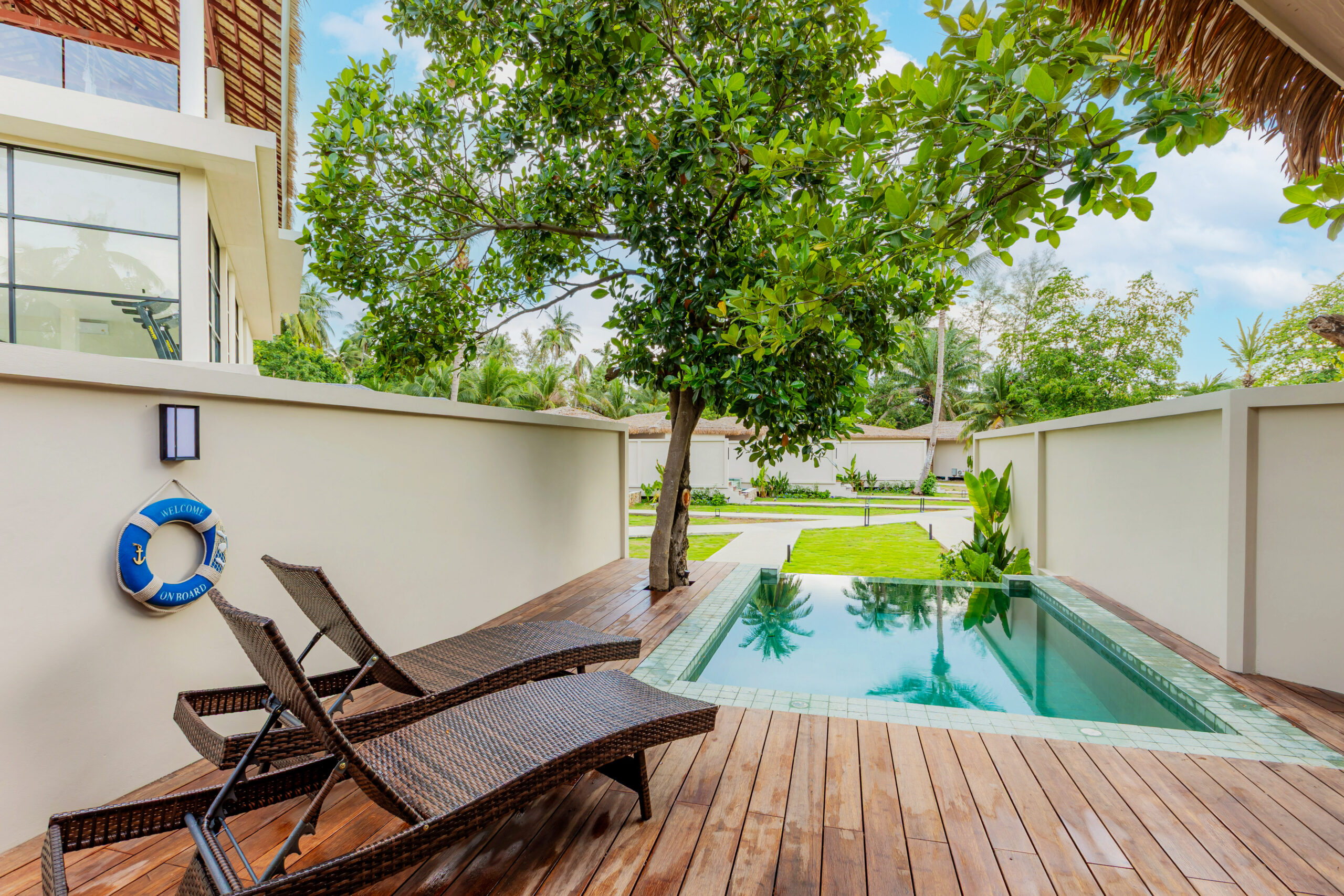 Garden view pool villa 5